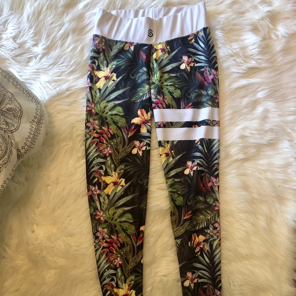 STRONGER Work Out Legging Tropical Print Size S